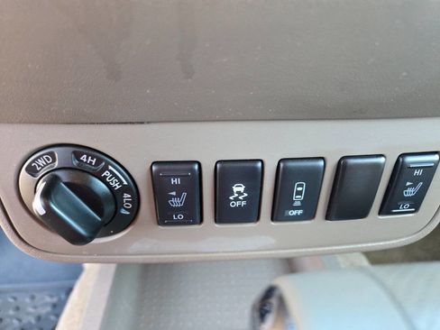 Used 2015 Nissan Frontier SV w/ SV Value Truck Package image 21