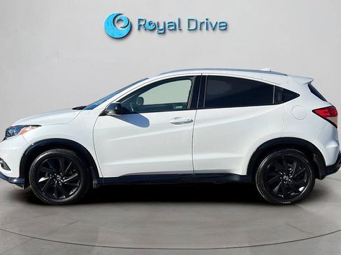 Used 2021 Honda HR-V Sport image 2