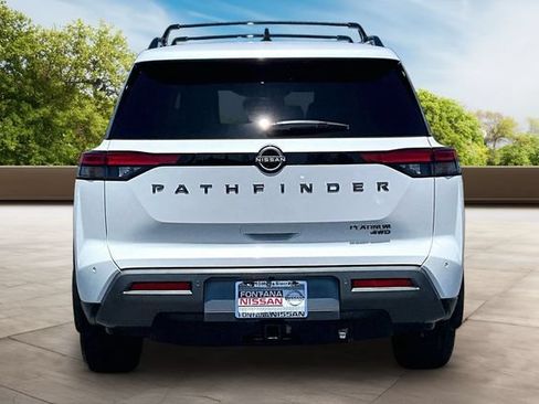 New 2026 Nissan Pathfinder Platinum w/ Lighting Package AWD/4WD image 4