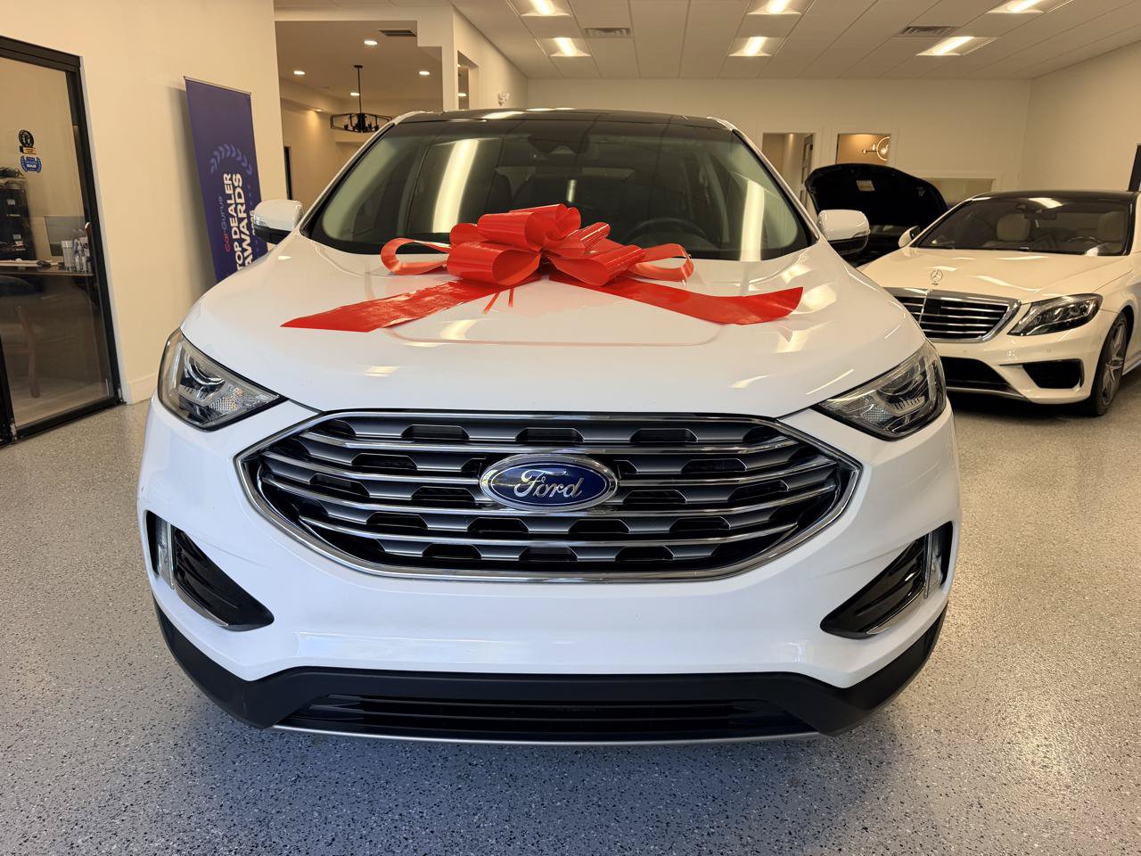 Used 2019 Ford Edge SEL w/ Equipment Group 201A AWD/4WD image 11