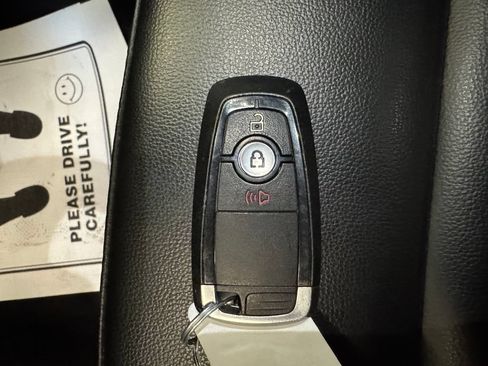 Used 2023 Ford Edge SEL AWD/4WD image 17