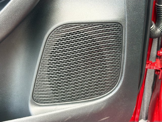 New 2027 Chrysler Pacifica Select FWD image 18