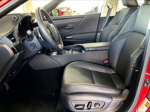 Used 2024 Lexus ES 250 w/ Premium Package image 12