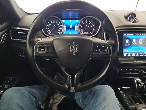 Used 2018 Maserati Ghibli S GranLusso image 7