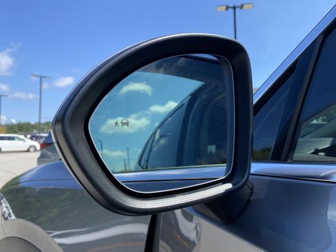 Used 2021 Buick Envision Essence FWD image 36