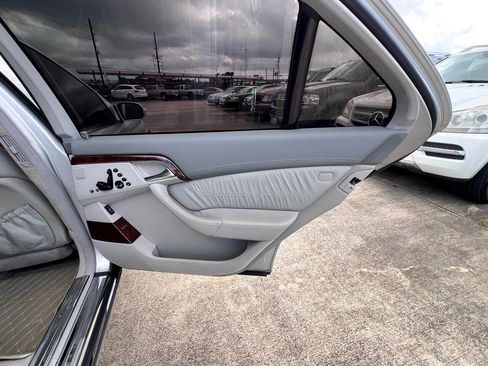 Used 2005 Mercedes-Benz S 600 image 35