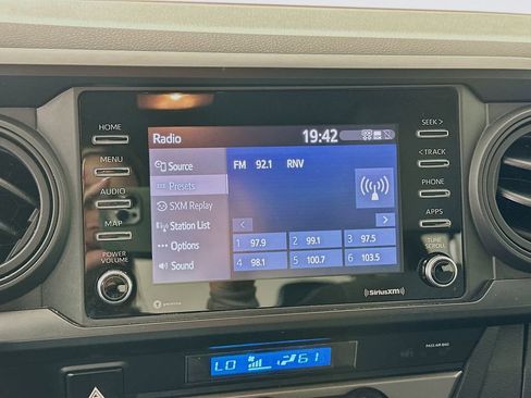 Used 2022 Toyota Tacoma SR image 14