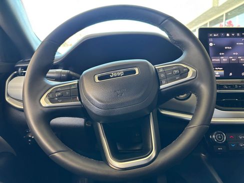 Used 2025 Jeep Compass Limited AWD/4WD image 28