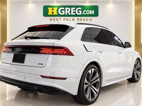 Used 2019 Audi Q8 Prestige w/ Adaptive Chassis Package AWD/4WD image 6