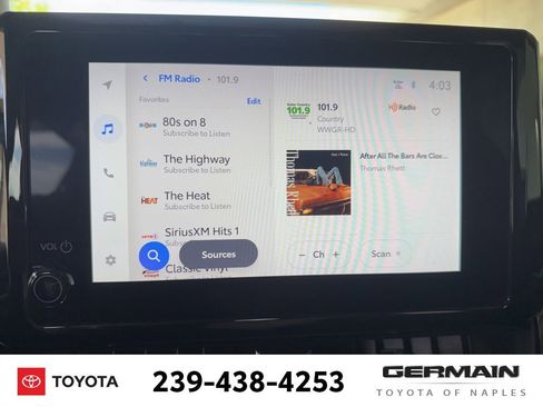 Used 2023 Toyota Corolla Cross XLE w/ Convenience Package image 20