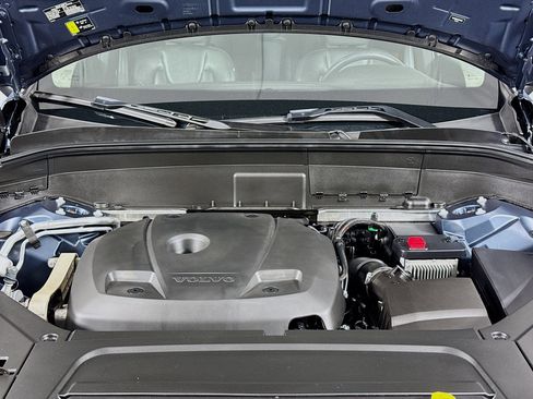 Used 2022 Volvo XC90 T5 Momentum image 14