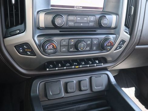 Certified 2019 GMC Sierra 2500 Denali w/ Duramax Plus Package AWD/4WD image 18