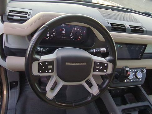 Used 2020 Land Rover Defender 110 S image 10