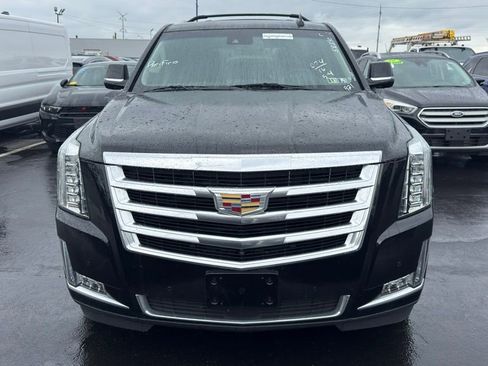 Used 2016 Cadillac Escalade Premium AWD/4WD image 7