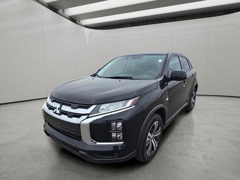 Used 2025 Mitsubishi Outlander Sport ES image 1