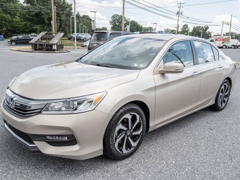 Used 2017 Honda Accord EX-L image 8