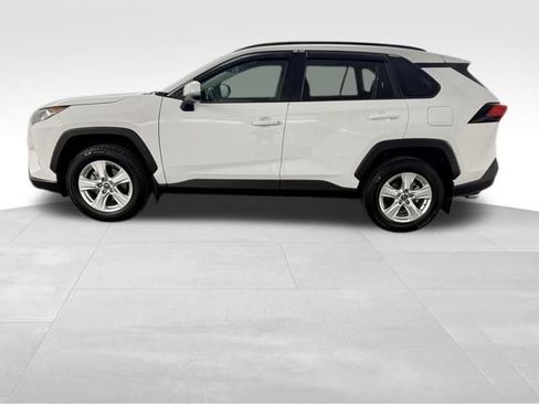 Used 2020 Toyota RAV4 XLE w/ Convenience Package image 5