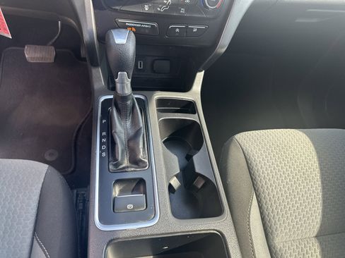 Used 2017 Ford Escape SE FWD image 16