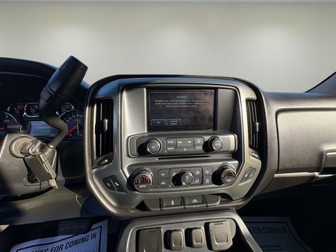 Used 2017 Chevrolet Silverado 1500 LT w/ LT Convenience Package image 20