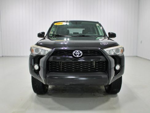 Used 2015 Toyota 4Runner SR5 AWD/4WD image 20