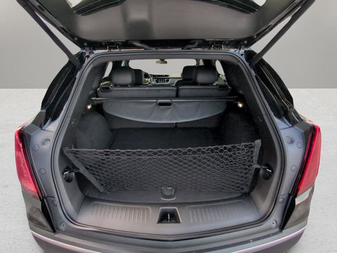 New 2025 Cadillac XT5 Luxury image 15