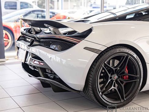 Used 2018 McLaren 720S Luxury image 16