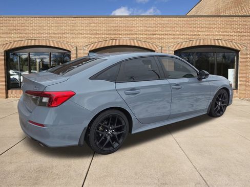 Used 2022 Honda Civic Sport image 3