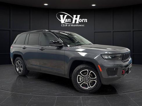 Used 2022 Jeep Grand Cherokee Trailhawk w/ Luxury Tech Group III AWD/4WD image 1
