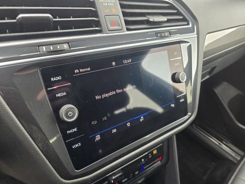 Used 2023 Volkswagen Tiguan SE R-Line image 21