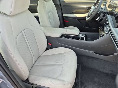 Used 2025 Hyundai Sonata SEL FWD image 30