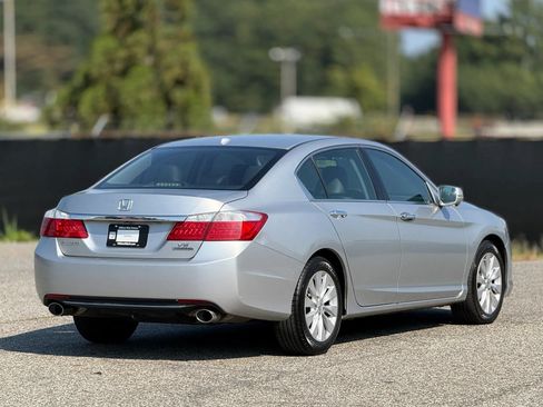 Used 2015 Honda Accord Touring image 9