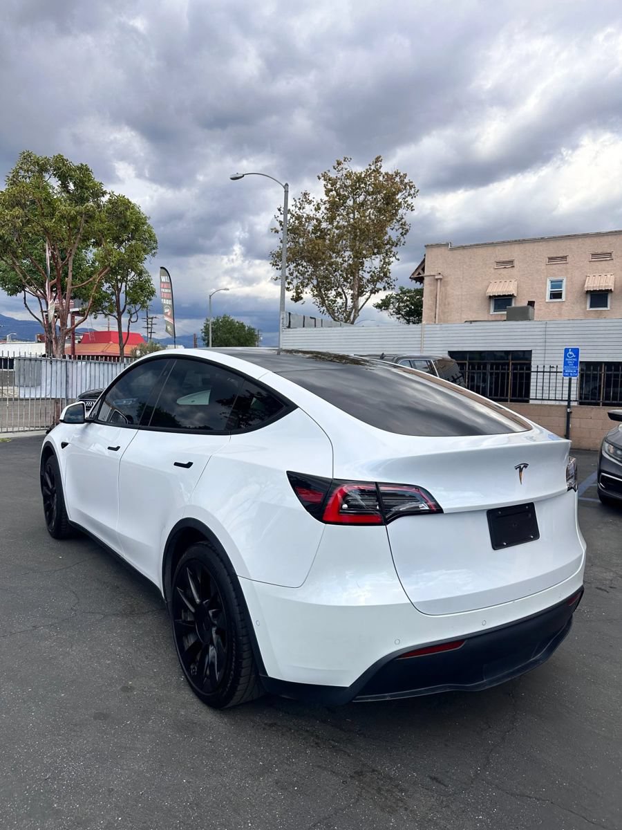 Used 2021 Tesla Model Y 2WD image 5