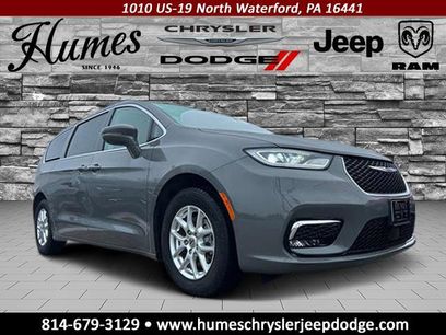 Certified 2022 Chrysler Pacifica Touring-L