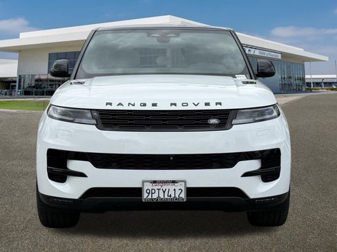 Used 2024 Land Rover Range Rover Sport SE AWD/4WD image 3
