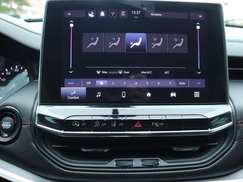 Used 2022 Jeep Compass Trailhawk image 32