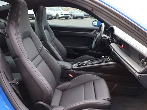 Certified 2025 Porsche 911 Carrera image 24