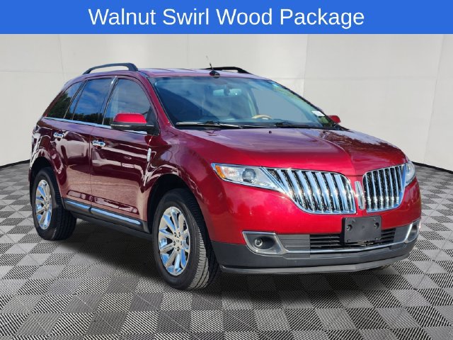 Used 2013 Lincoln MKX FWD image 3