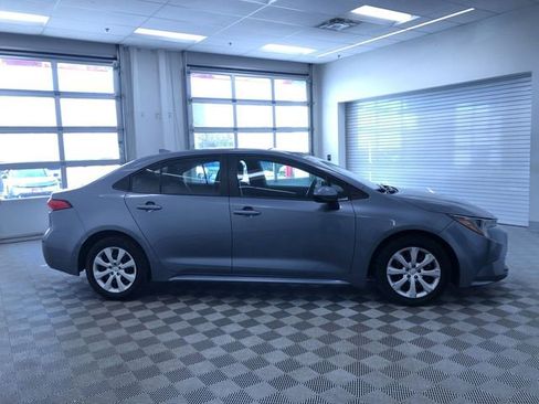 Certified 2025 Toyota Corolla LE image 33