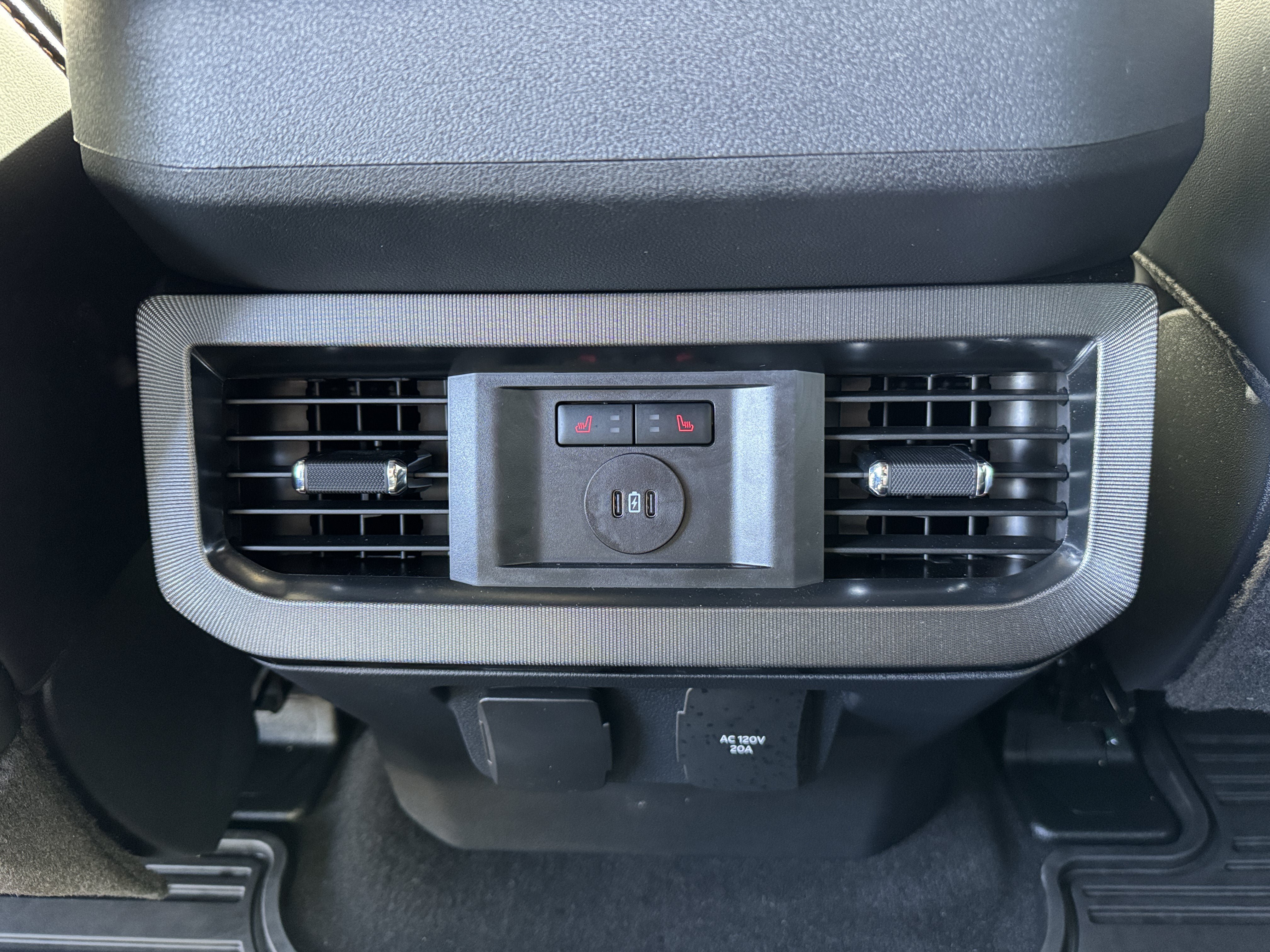 Used 2024 Ford F350 Platinum AWD/4WD image 37