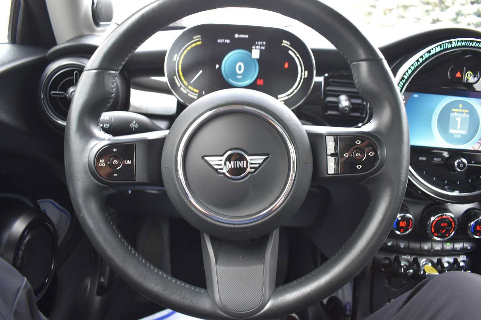 Used 2024 MINI Cooper SE FWD image 16
