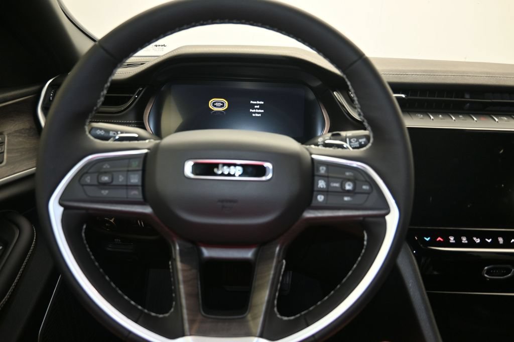 New 2026 Jeep Grand Cherokee Limited AWD/4WD image 13