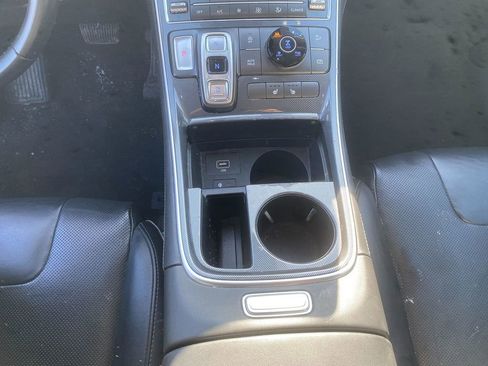 Used 2022 Hyundai Santa Fe SEL w/ Convenience + Premium Package image 21