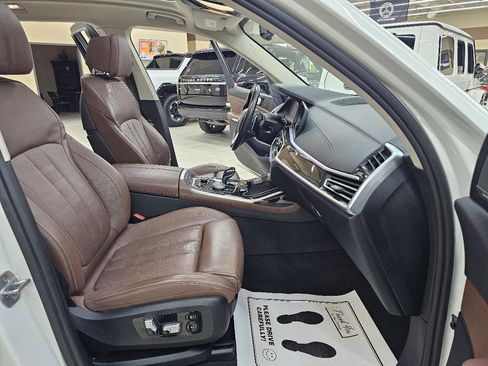 Used 2019 BMW X7 xDrive40i w/ Premium Package AWD/4WD image 22