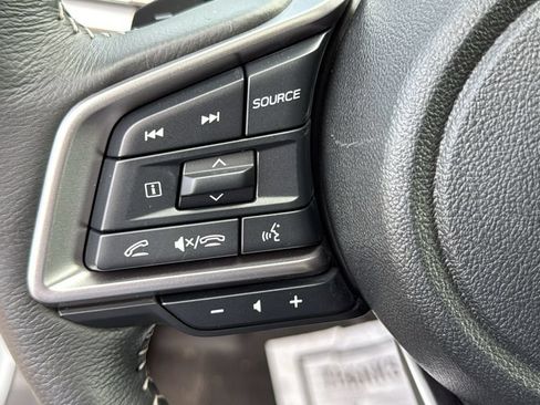 Used 2025 Subaru Outback Limited AWD/4WD image 13