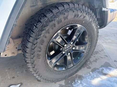 Used 2021 Jeep Wrangler Unlimited Sahara image 12