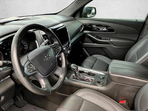 Certified 2023 Chevrolet Traverse RS image 19