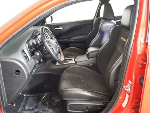 Used 2018 Dodge Charger R/T image 36