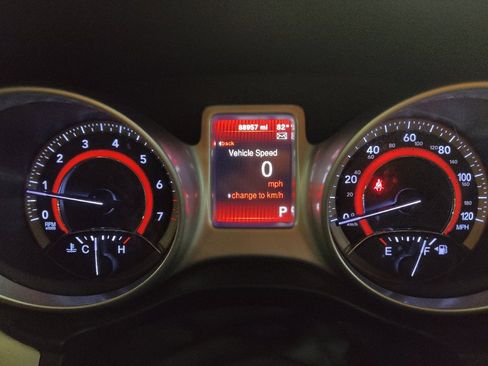 Used 2020 Dodge Journey SE w/ SE Popular Equipment Group FWD image 23
