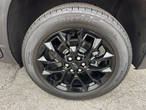 New 2025 Chevrolet Traverse LT w/ Midnight/Sport Edition image 25