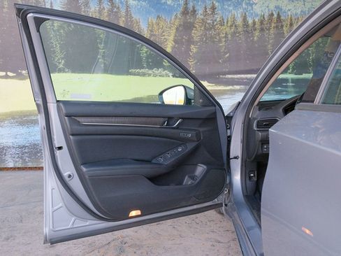 Used 2022 Honda Accord EX-L image 10